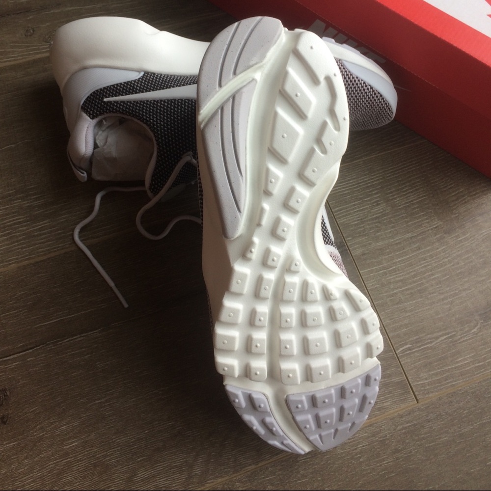 NWT 🍬Nike Presto Fly - Picture 6 of 6
